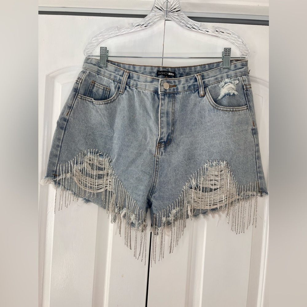 Fashion Nova Rhinestone Fringe Distressed Jean Shorts Women’s XL